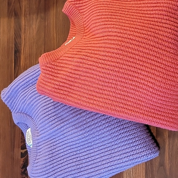 TWO CHUNKY KNIT SWEATERS - Picture 3 of 7